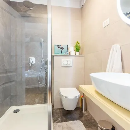 Mp Luxury With Swimming Pool Сasa de vacaciones *