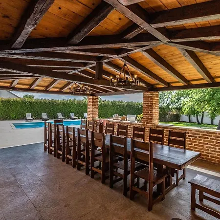 Mp Luxury With Swimming Pool Zára