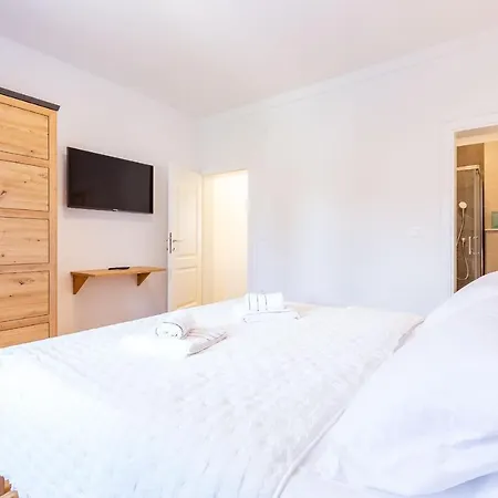 Mp Luxury With Swimming Pool Nyaraló *