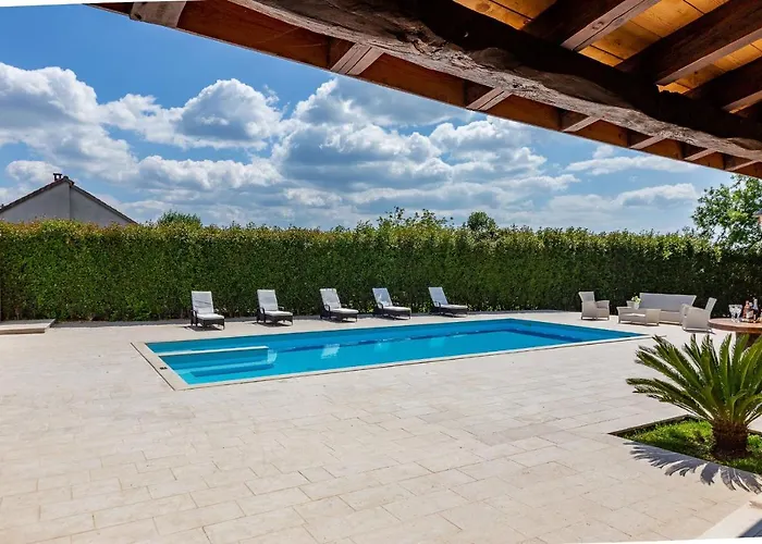 펜션 Mp Luxury With Swimming Pool *