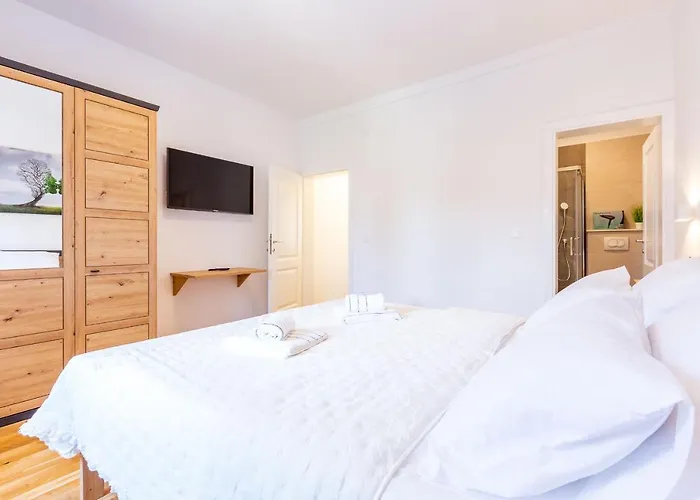 Mp Luxury With Swimming Pool Дом отдыха *